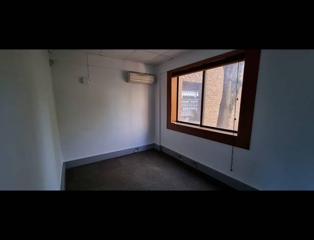 114M² OFFICE TO LET IN BELLVILLE CENTRAL